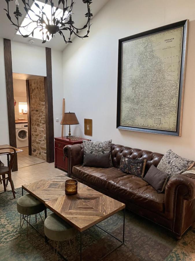 Maison Hirondelles Gites Mezieres-sur-Issoire Bagian luar foto